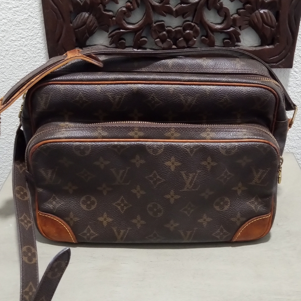 Vintage Louis Vuitton Nil Crossbody MM - 100% Authentic